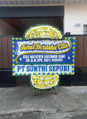 Papan Bunga Duka di Paslaten Dua