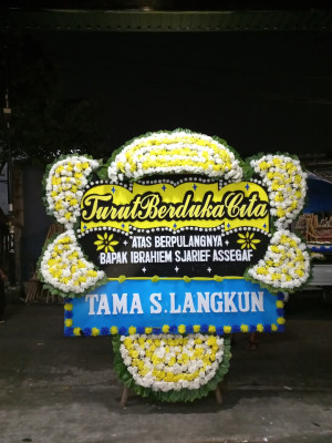 Papan Bunga Duka di Paslaten Dua
